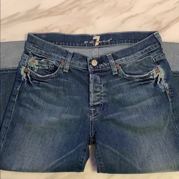 7 For All Mankind Jean Capris.  Sz 27 - Picture 3 of 4